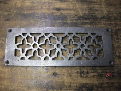 CAST IRON AIR VENT AIR BRICK GRILLE COVER – repair  - Image 1 of 3
