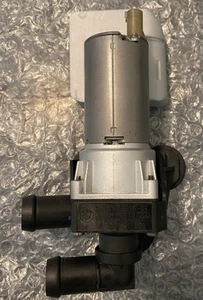 BMW Original Zusatzwasserpumpe 8369806 / 64118369806 generalüberholt - Bild 1 von 2