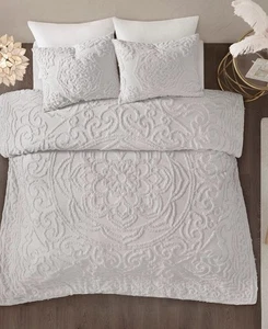 MADISON PARK LAETITIA MEDALLION TUFTED CHENILLE FULL/ QUEEN  COMFORTER SET WHITE - Picture 1 of 3