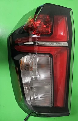 2021 2024 Chevrolet Tahoe suburban Genuine GM Driver Side Stop Lamp 84849416 OEM - Image 1 of 4