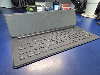 Apple iPad Folio Keyboard (iPad Pro 12.9in 1st & 2nd Gen) - Image 1 of 4