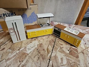 VNTG Tomy Small Home Garden Dollhouse Kitchen Lot Refrigerator, Cooktop, Sink AW - Picture 1 of 5