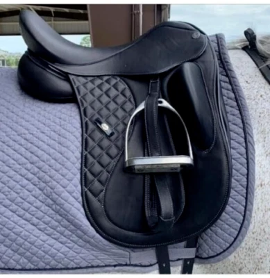 English Dressage Saddle black, color  leather Size 16"/ All SiZe - Image 1 of 3