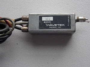 WAVETEK R1A FILTER WITH 3 COAXIAL ADAPTERS AND PROBE - Picture 1 of 5