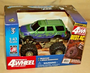 FORD EXPEDITION MUSCLE MACHINES NEW 2002 1:43 MONSTER TRUCK PETERSEN'S 4 WHEEL. - Picture 1 of 1