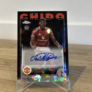 Chido Obi RC Automático/10 Topps Cromo Zafiro UEFA Clubes Competiciones 24/25 - Imagen 1 de 3