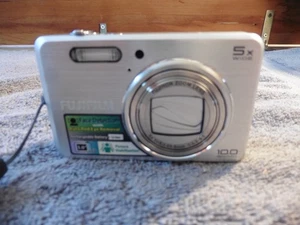 Cámara digital compacta FUJIFILM FinePix J150 con Japón funciona - Imagen 1 de 7