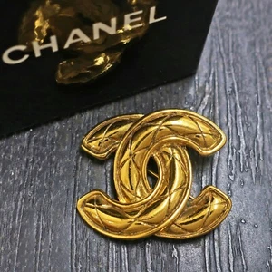 CHANEL Gold Plated CC Logos Matelasse Vintage Pin Brooch #874c Rise-on - Picture 1 of 7