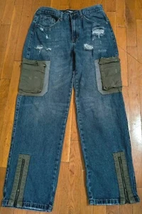 Fashion Nova Cargo Jeans With Multiple Pockets Size 6 Women’s Denim  - Picture 1 of 3