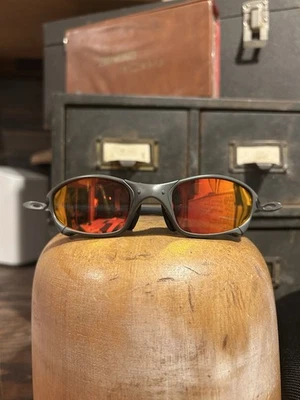 Oakley x Metal Juliet 1st Generation, Heavy Titanium , Fire Red, Polarized Lens - Image 1 of 4