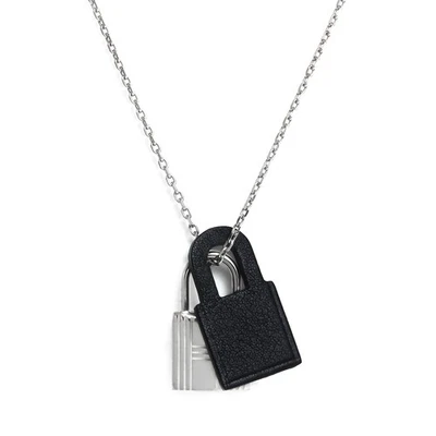 HERMES Oakery Pm Cadena 吊坠项链 Swift 小牛皮和镀钯,黑色 — 第 1/4 张图片