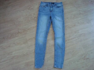 Damen Jeans Freizeit Stretch Hose lang hellblau Rissen / Löchern Gr. M v. PIECES - Bild 1 von 12