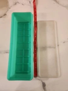 Vintage TUPPERWARE custode sedano verde giadeite #892-2 e coperchio 893-2 - Foto 1 di 4