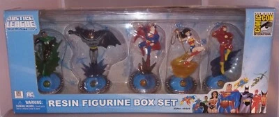 JUEGO DE CAJA DE FIGURAS DE RESINA DE 5 PIEZAS DE LIGA DE JUSTICIA ILIMITADA POR MONOGRAMA OBRAS MAESTRAS Foto 1 de 4