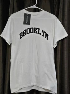 NWT Brooklyn T-shirt Unisex Size Small prettylittlething Logo Short Sleeve NEW - Picture 1 of 5