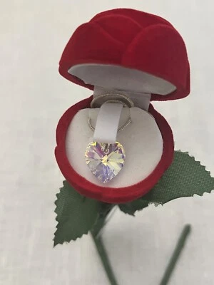 COLLANA GIOIELLO SWAROVSKI CUORE SAN VALENTINO AMORE ROSA BOREALE CODA - Immagine 1 di 4