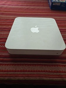 Apple AirPort Time Capsule 1TB | 3rd Generation A1355 | Wireless Router - Picture 1 of 4