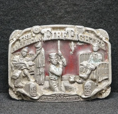 WE13172 COOL VINTAGE 1986 EL BOMBERO AMERICANO SIN DORMIR ESTA NOCHE HEBILLA DE CINTURÓN Foto 1 de 2