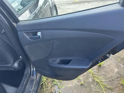 Panel de moldura de puerta trasero Veloster 2015 104873675 Foto 1 de 4