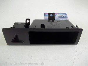 VOLKSWAGEN TRANSPORTER T5 CUBBY HOLE / HAZARD SWITCH UNIT - 2003-2015 - GENUINE - Imagen 1 de 4