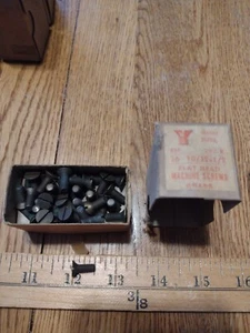 10-32 x 1/2" FLAT HEAD MACHINE SCREWS BRASS. QTY: 36. NOS - Picture 1 of 2