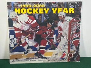 Calendario Año Hockey 1999-2000 Calendario 15 Meses - Vintage NHL Sellado 14"x12" - Imagen 1 de 4