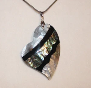 Beautiful Abalone Shell Heart with Black Stripes Pendant NWOT - Picture 1 of 7