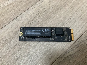 Apple Macbook Pro 13 M2 SSD Samsung 256 GB mz-jpu256t - Afbeelding 1 van 2
