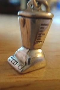 Sterling Silver 3D 16x10mm Heavy 5 gram Blender Kitchen Charm - Picture 1 of 5