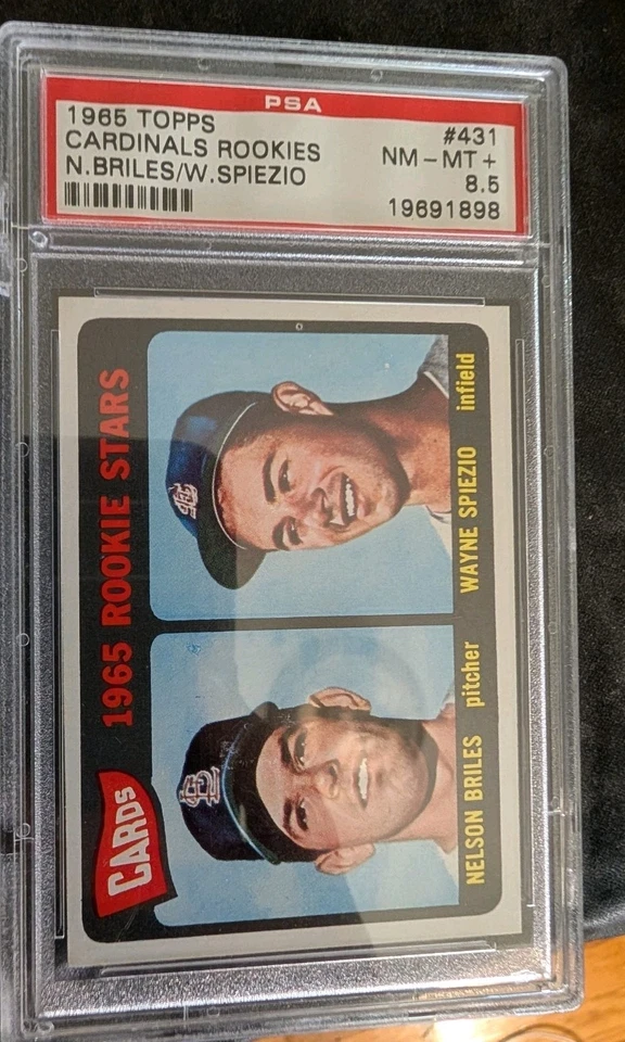 1965 Topps No431 Nelson BRILES Wayne SPIEZIO CARDINALS ДЕБЮТАНТ PSA 8,5 22 выше - Изображение 1 из 4