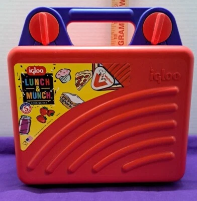Igloo 90s Knob Lock Style Hard Plastic Lunch Box USA Made Red & Blue - Image 1 of 4
