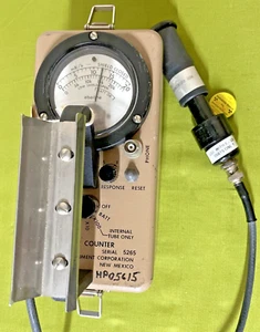 Eberline E520 Radiation Geiger Counter Meter with HP270 Probe - Picture 1 of 9