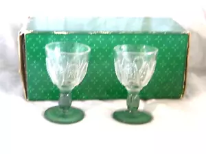 SET 2 BICCHIERI CORDIALI VINTAGE AVON 1982 ACCENTO SMERALDO NOS - Foto 1 di 2