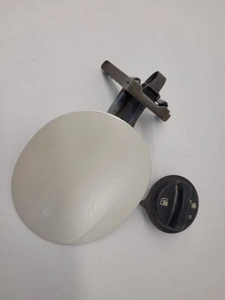 Дверца топливного бака 2006-2011 BUICK LUCERNE белая 25760487 06-11 - Изображение 1 из 4