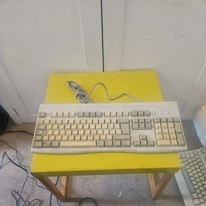 Mitsumi USB wired keyboard KPQEA5ZA - Picture 1 of 5