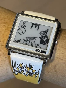 Epson Smart Canvas Moomin Collaboration Nyoronyoro Watch White Yellow - Picture 1 of 10
