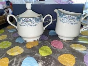 Blue Madeira pattern (discontinued) by Lynnbrooke Creamer and Surgar Bowl - Picture 1 of 16