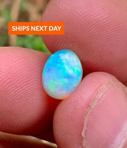 1,60 ct ovaler natürlicher äthiopischer Opal Cabochon, AAA+++ Top Grade Multi Fire Opal - Bild 1 von 5