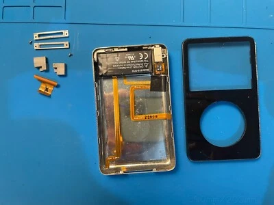 Genuine Apple IPod Classic 5.5 Gen 80gb full housing - Reclaimed - Image 1 of 4