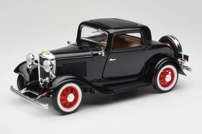 92248 Ford 3-Window Coupe Black Road Legends 1/18 - Immagine 1 di 4