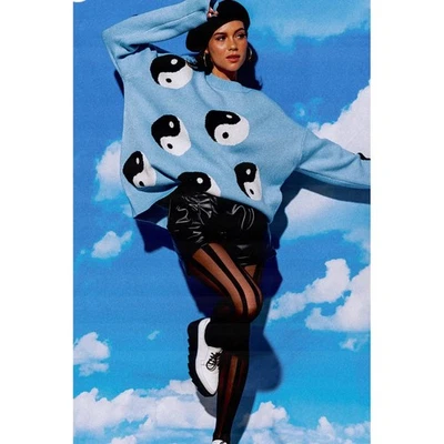 Vestido en LALA | Azul Bebé | L/XL | Suéter Yin Yang De Gran Tamaño Acogedor Tejido Foto 1 de 4