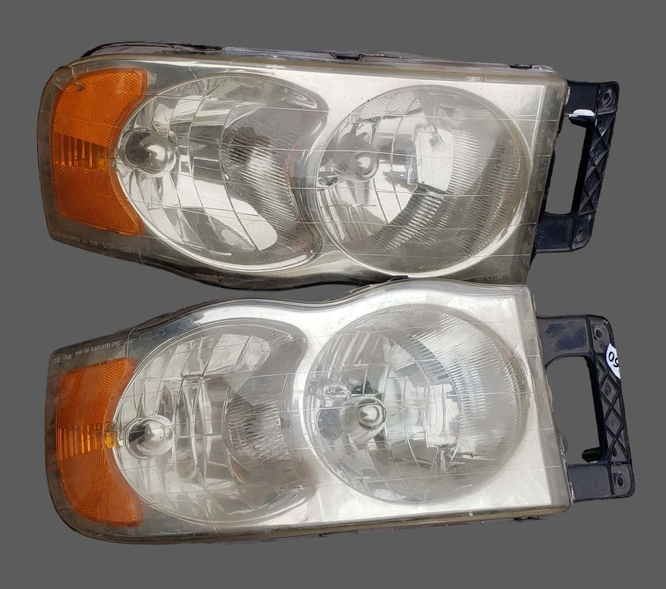 Пара фар в сборе для Dodge Ram 1500 2002-2006 от оригинального производителя левая и правая - Изображение 1 из 4