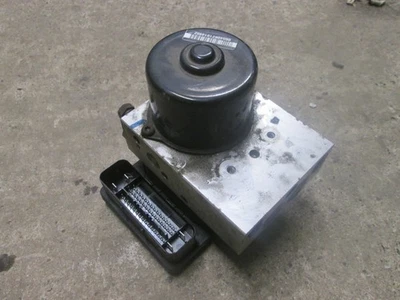 VOLVO V70 COMPLETE ABS PUMP TESTED P30714952 30714952 - Image 1 of 4