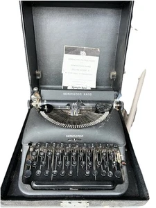 Vintage 1948 Manual Typewriter Remington Rand Deluxe Model 5 Portable - Picture 1 of 1