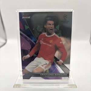 Cristiano Ronaldo 2021-22 Topps Finest Base Manchester United #100 - Picture 1 of 4