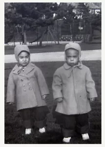 1946 Due bambini neri 5 x 7 foto originale - Foto 1 di 1