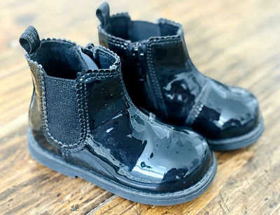 H&M - Botas Chelsea de charol negras para bebé/niño pequeño talla 6 Foto 1 de 4