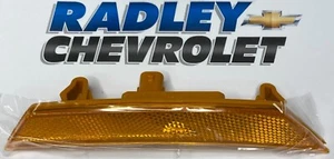 NEW GM OEM 21 TRAILBLAZER SIDE MARKER LAMPS- SIDE MARKER LAMP LEFT GMC 42716023 - Picture 1 of 1