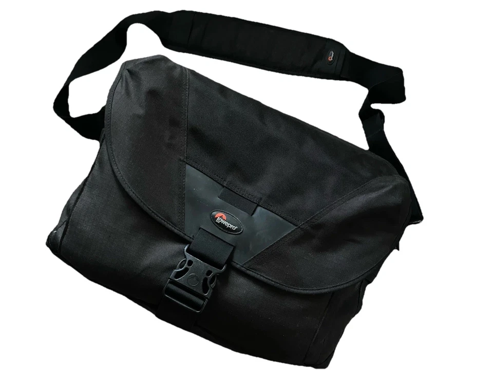 Lowepro Stealth Reporter 650AW Black Professional Camera Bag with Rain Cover - Image 1 of 4