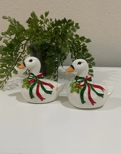 Coctelera de sal y pimienta blanca de cerámica vintage de ganso de Navidad - Imagen 1 de 8